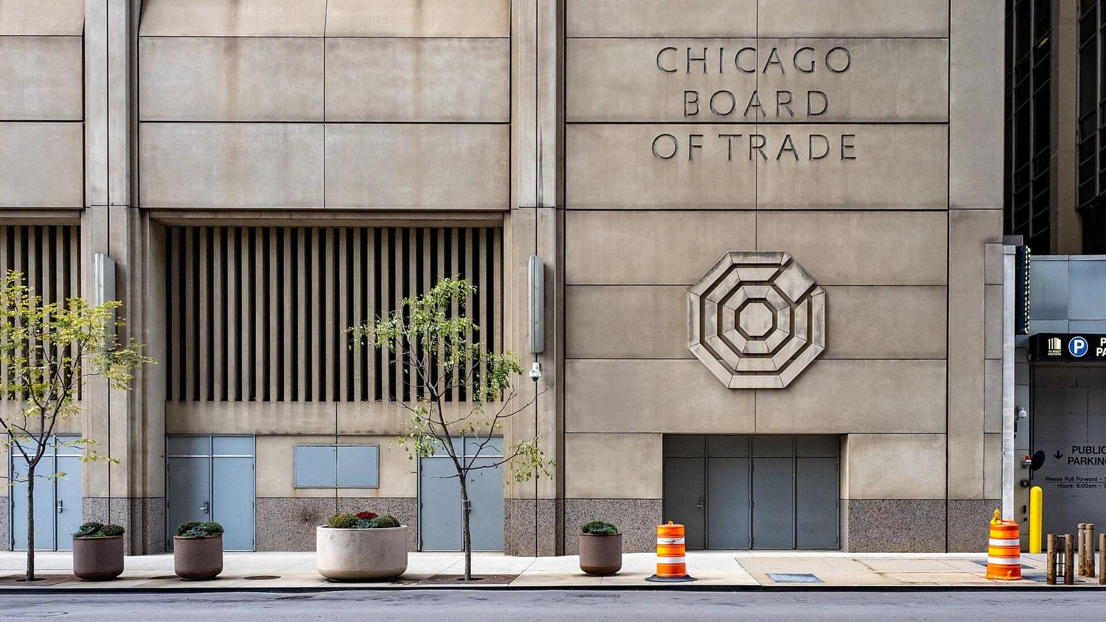 Chicago Board of Trade facade with the exchange name and geometric stone detail
