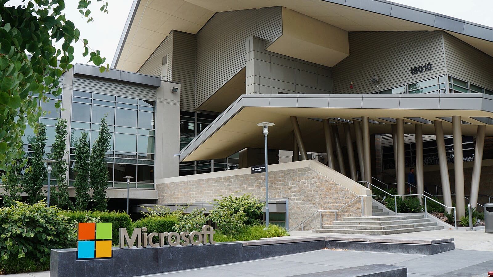 Exterior of Microsoft Building 92 on the Redmond, Washington campus