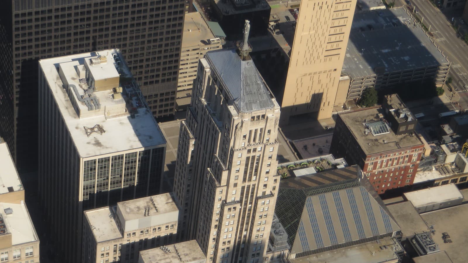 Archival high-angle view of the Chicago Board of Trade tower, its pyramidal roof and Ceres statue, 2018-07-13.